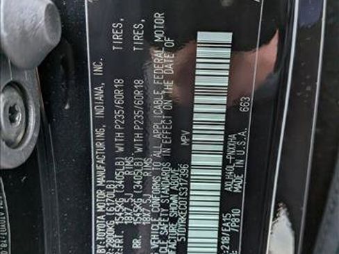 New 2026 Toyota Sienna XLE FWD image 18
