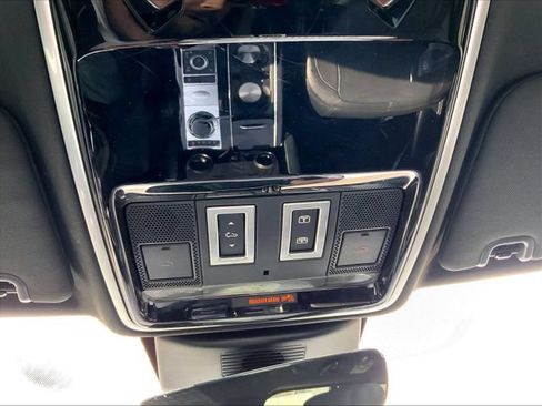 Used 2018 Land Rover Range Rover HSE AWD/4WD image 36