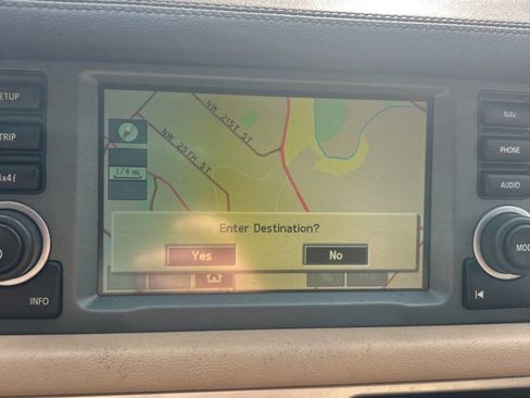 Used 2007 Land Rover Range Rover HSE image 14