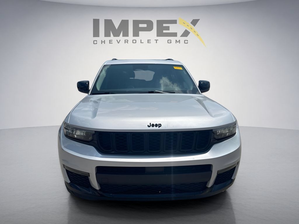 Used 2022 Jeep Grand Cherokee L Limited w/ Black Appearance Package RWD image 8