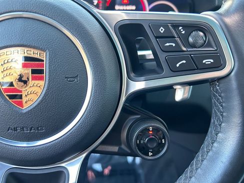 Used 2019 Porsche Cayenne image 19