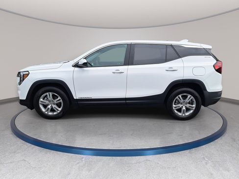 Used 2024 GMC Terrain SLE FWD image 8