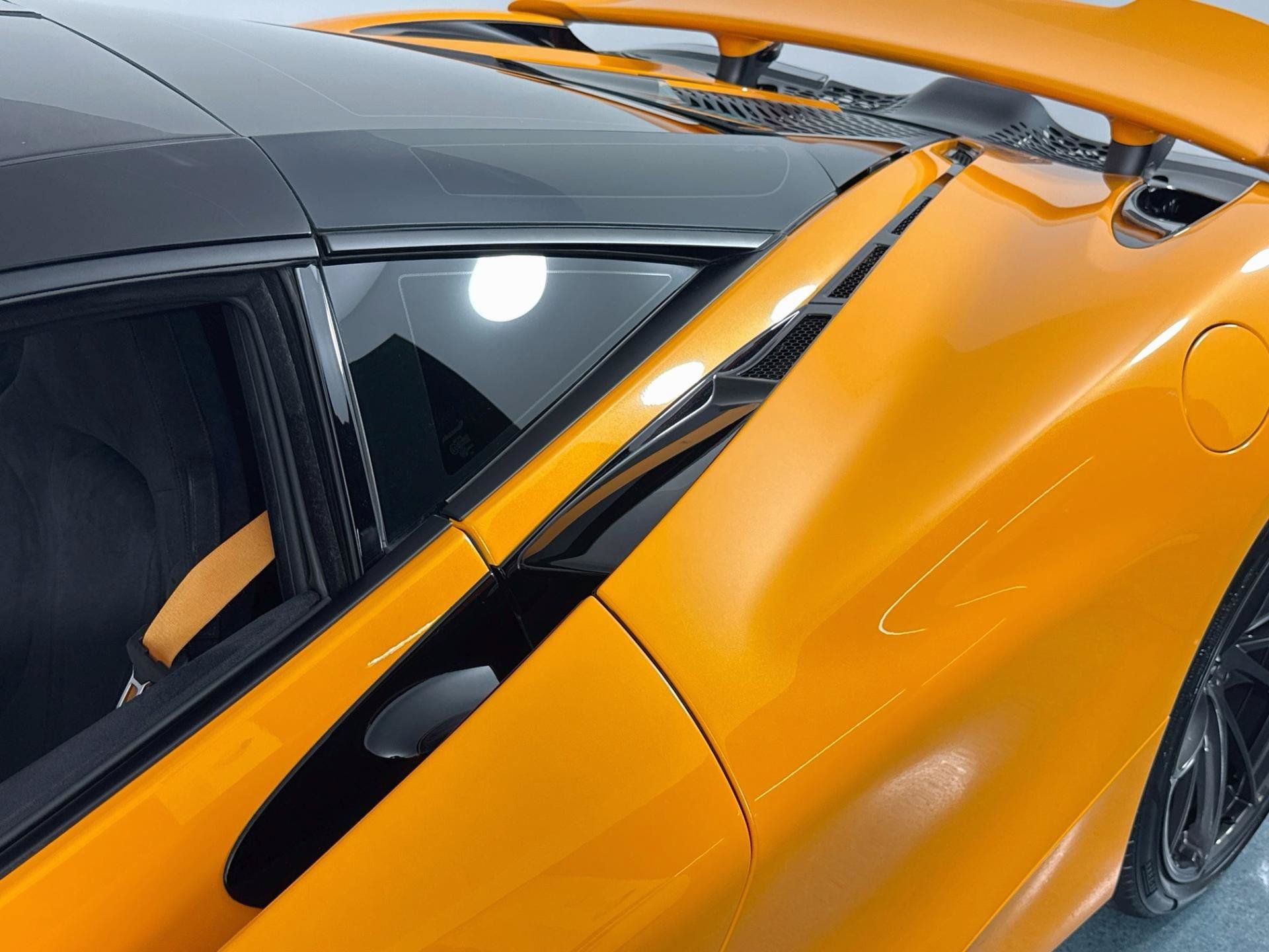 Used 2025 McLaren 750S RWD image 44