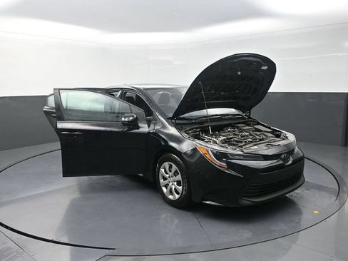 Used 2024 Toyota Corolla LE FWD image 31