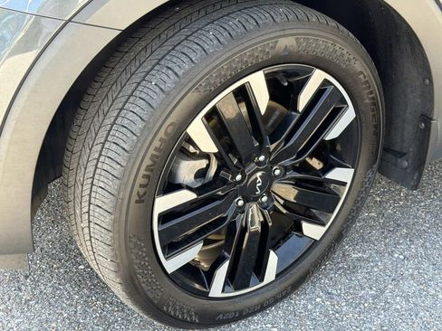 Used 2024 Kia Telluride SX image 9