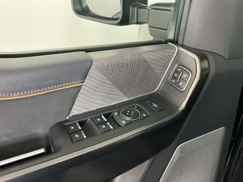 Used 2023 Ford F350 Platinum w/ FX4 Off-Road Package AWD/4WD image 18