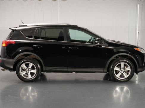 Used 2015 Toyota RAV4 XLE AWD/4WD image 11