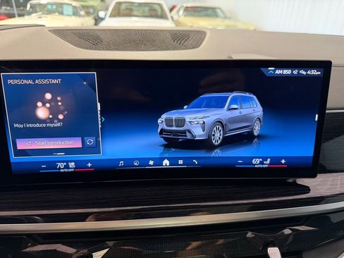Used 2024 BMW X7 xDrive40i w/ M Sport Package AWD/4WD image 37