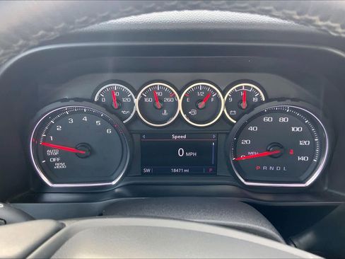 Used 2020 Chevrolet Silverado 1500 LT w/ Texas Edition image 26