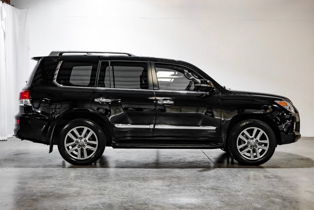 Used 2014 Lexus LX 570 4WD image 9