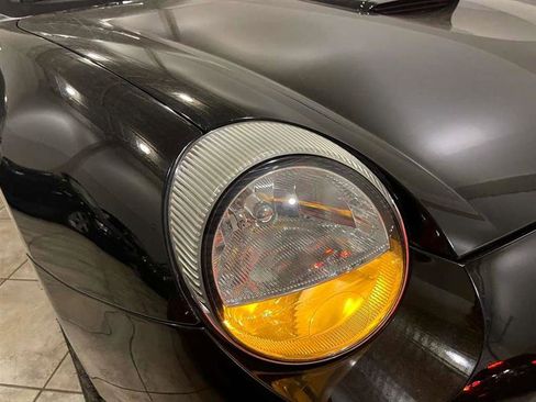 Used 2002 Ford Thunderbird image 43