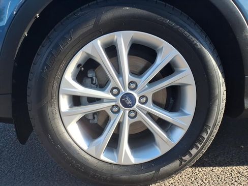 Used 2018 Ford Escape SE image 9