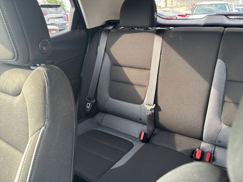 Used 2025 Chevrolet TrailBlazer LT image 37