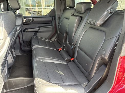 Used 2025 Ford Bronco Badlands AWD/4WD image 18