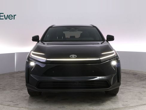 Used 2026 Toyota bZ FWD image 12