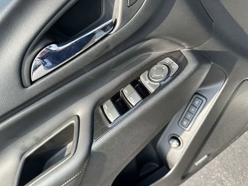 Used 2022 Chevrolet Equinox Premier AWD/4WD image 17