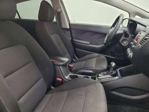 Used 2017 Kia Forte LX FWD image 21