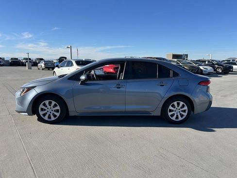 Used 2021 Toyota Corolla LE image 5