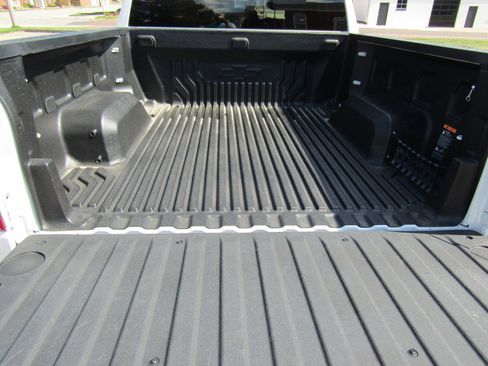 Used 2023 Chevrolet Silverado 1500 LT image 14