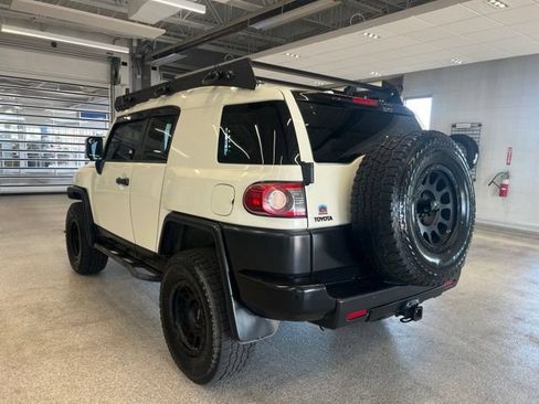 Used 2012 Toyota FJ Cruiser 4WD w/ Upgrade Pkg image 10