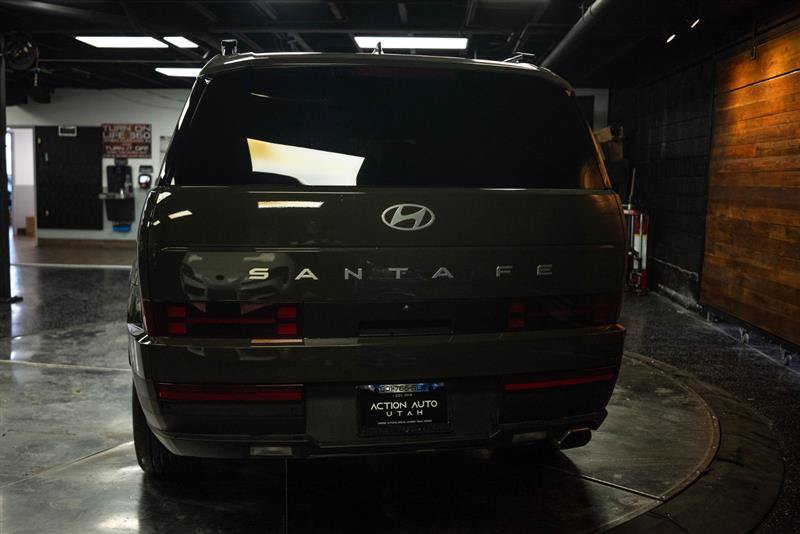 Used 2025 Hyundai Santa Fe SEL FWD image 6