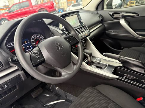 Used 2022 Mitsubishi Eclipse Cross ES image 13