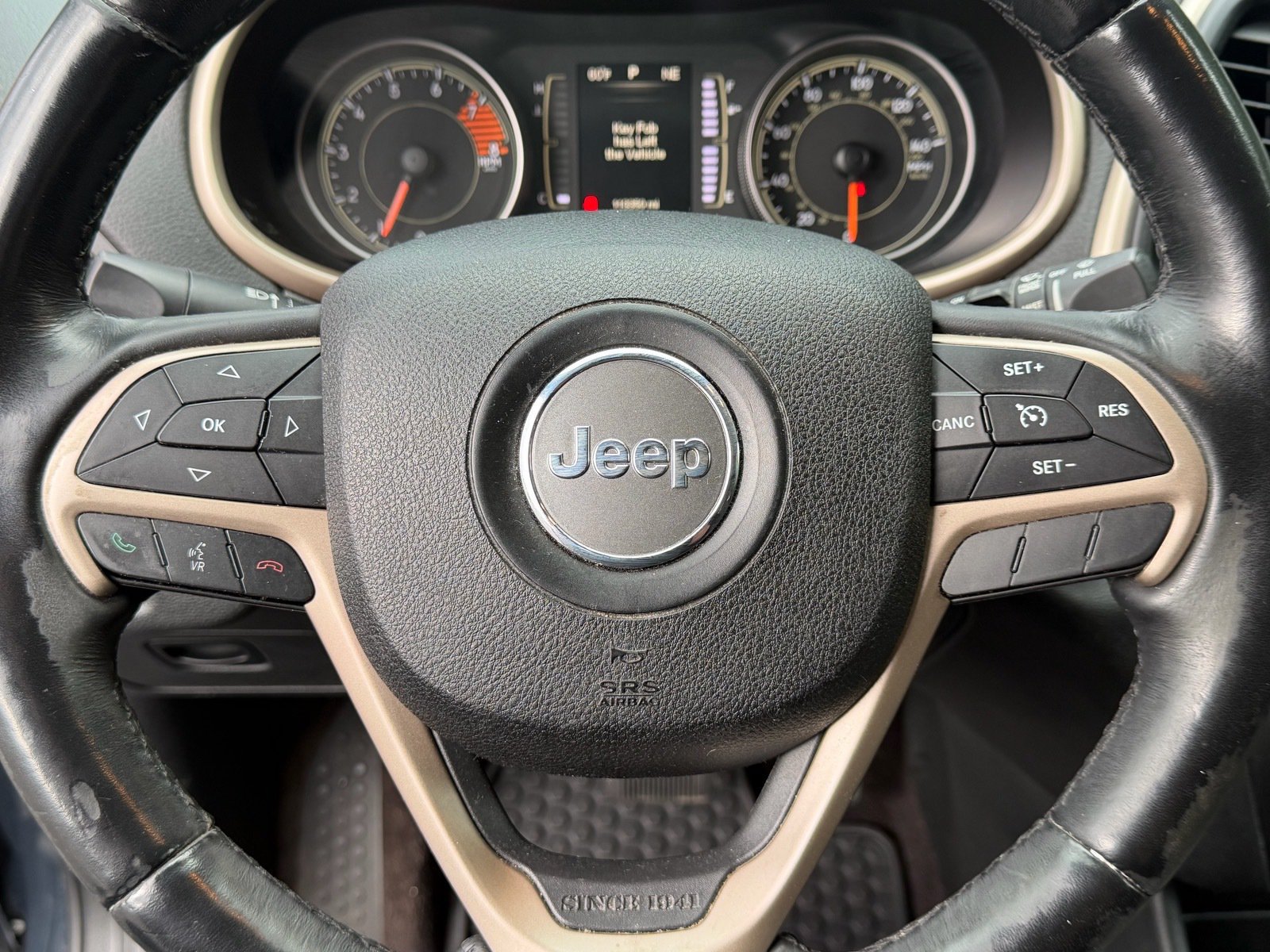 Used 2016 Jeep Cherokee 75th Anniversary FWD image 36