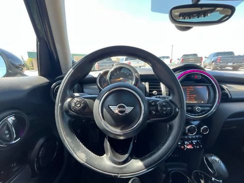Used 2017 MINI Cooper 4-Door Hardtop FWD image 37