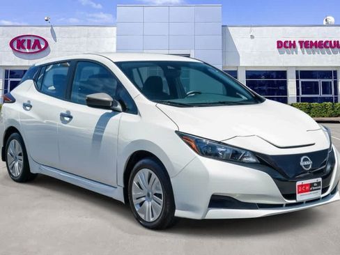 Used 2023 Nissan Leaf S FWD image 3