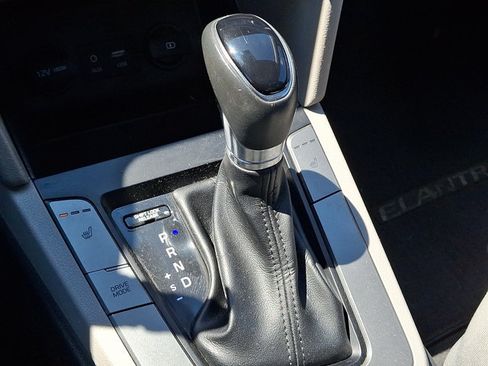 Used 2019 Hyundai Elantra Value Edition FWD image 14