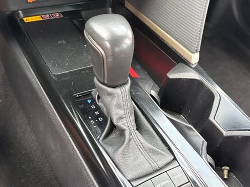 Used 2025 Toyota Camry SE FWD image 34