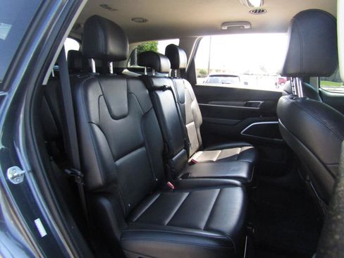 Used 2021 Kia Telluride LX AWD/4WD image 21