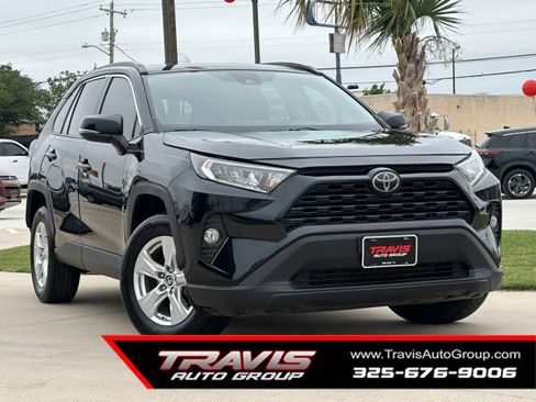 Used 2020 Toyota RAV4 XLE w/ Convenience Package FWD image 1