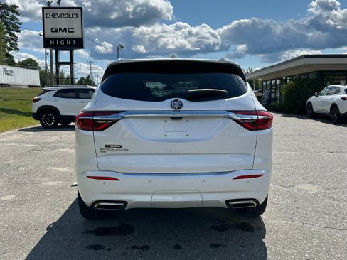 Used 2021 Buick Enclave Avenir w/ Avenir Technology Package AWD/4WD image 4