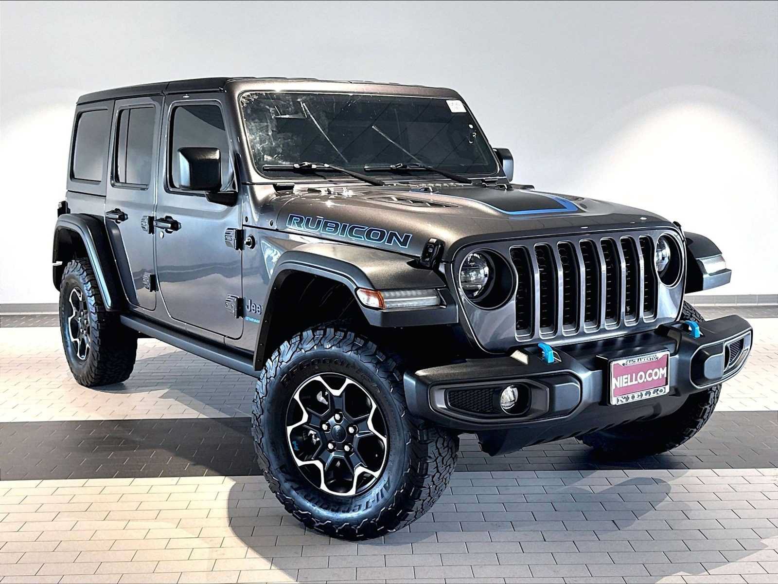 Used 2023 Jeep Wrangler Unlimited Rubicon 4xe w/ Cold Weather Group AWD/4WD image 12