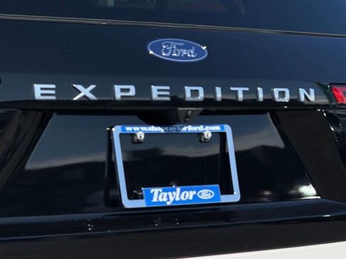 Certified 2025 Ford Expedition Max Platinum w/ Platinum Ultimate Package image 29