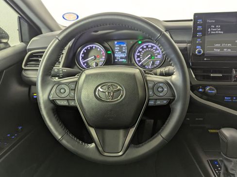 Used 2023 Toyota Camry SE w/ Cold Weather Package FWD image 38