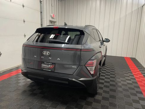 Used 2025 Hyundai Kona SEL AWD/4WD image 15