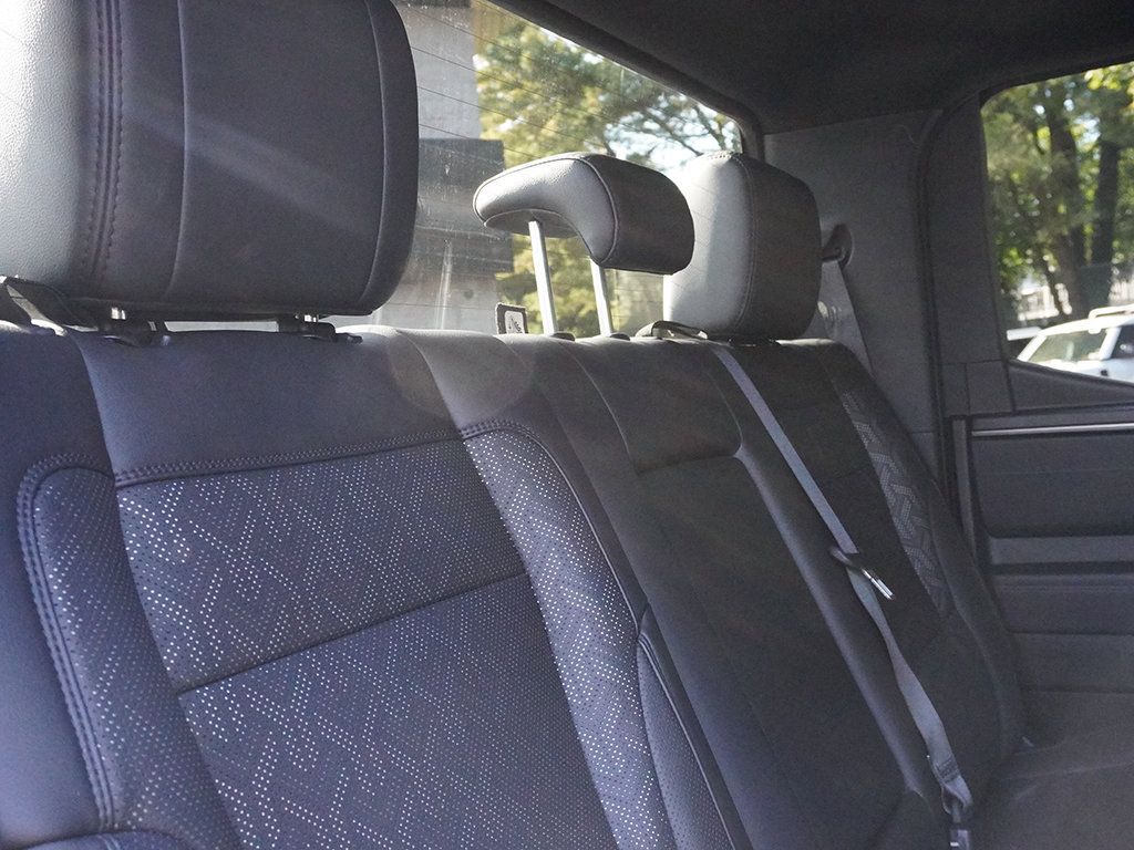 Used 2025 Toyota Tundra Limited AWD/4WD image 36