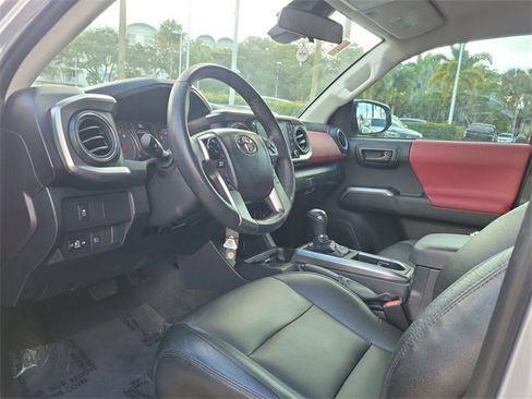 Used 2023 Toyota Tacoma SR5 image 9