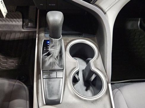 Used 2024 Toyota Camry LE FWD image 31