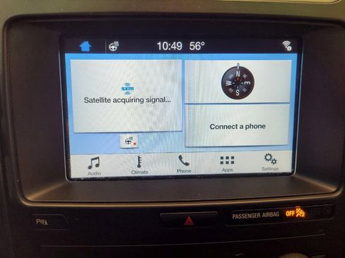 Used 2018 Ford Explorer XLT w/ Equipment Group 202A image 25