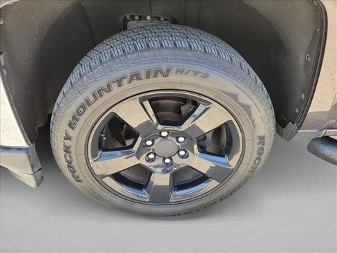 Used 2016 Chevrolet Silverado 1500 LT w/ Texas Edition RWD image 9