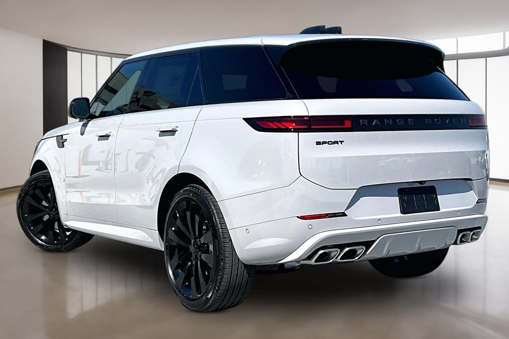 New 2027 Land Rover Range Rover Sport Dynamic SE AWD/4WD image 3