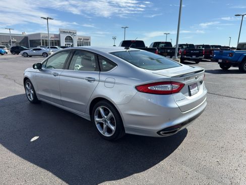 Used 2016 Ford Fusion SE AWD/4WD image 7