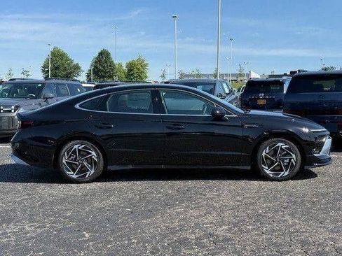 Used 2026 Hyundai Sonata SEL AWD/4WD image 2