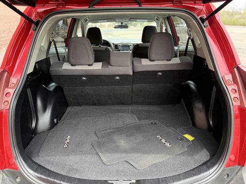 Used 2013 Toyota RAV4 LE AWD/4WD image 18