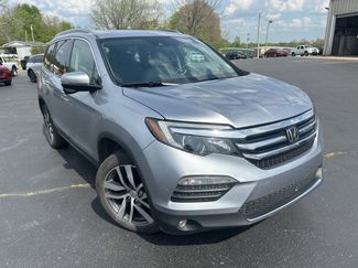 Used 2017 Honda Pilot Touring video 1