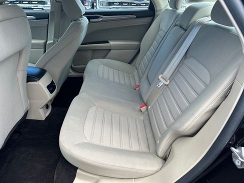 Certified 2020 Ford Fusion SE FWD image 10