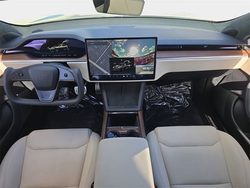 Used 2022 Tesla Model S image 10
